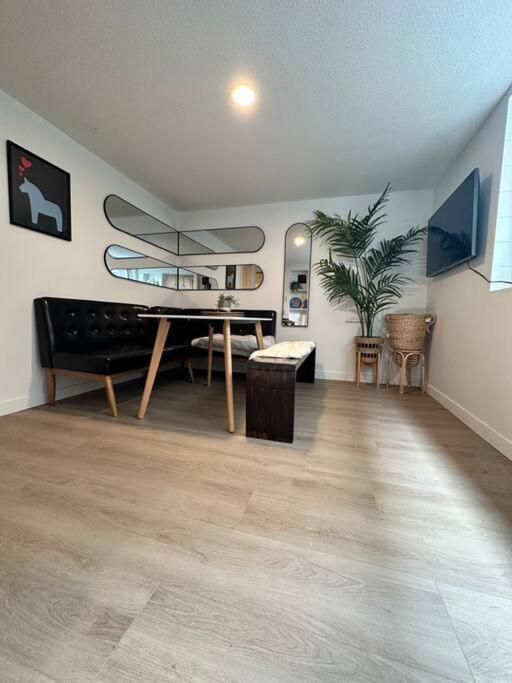 Petite Main Street Haven Appartement Vancouver Buitenkant foto